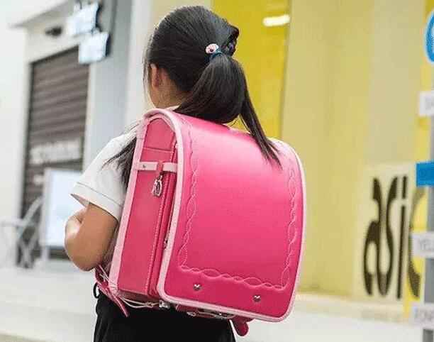 高端學生包定制一般要多少錢?